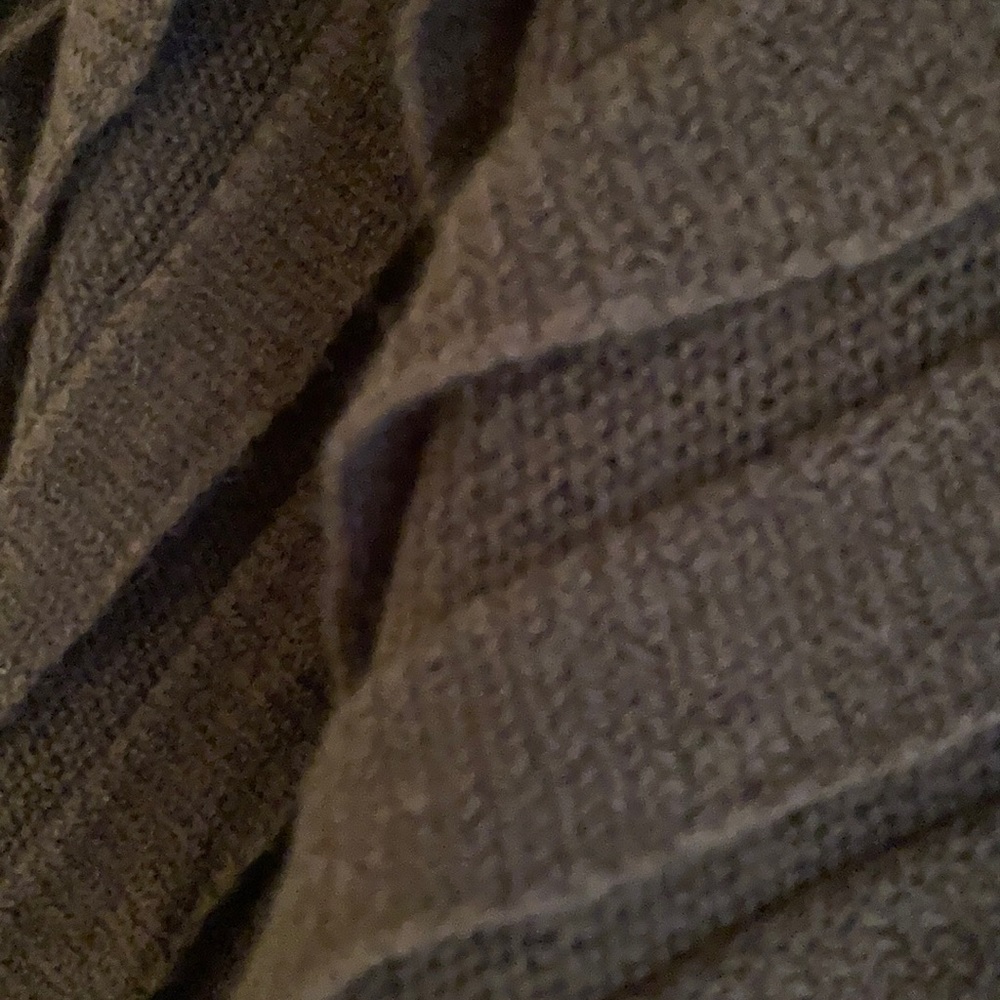 Poncho - Picture 2 of 4